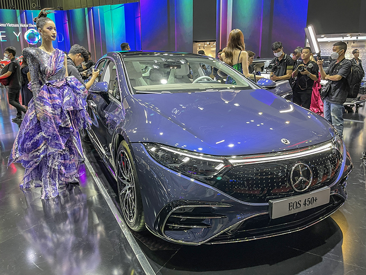 Mercedes-Benz mang xe điện hạng sang EQS